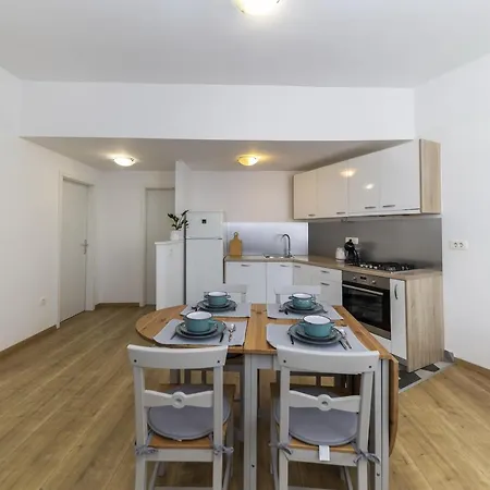 23 And 25 With Free Private Parking Zadar