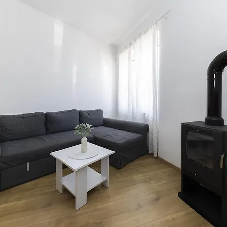 23 And 25 With Free Private Parking Apartment Zadar