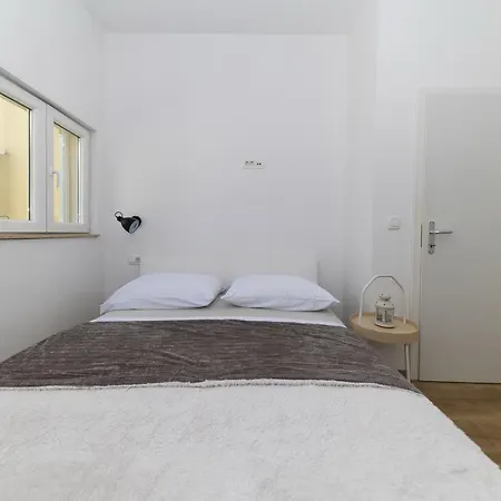 Apartman 23 And 25 With Free Private Parking