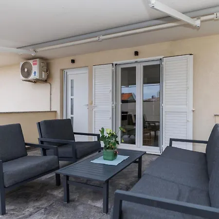 23 And 25 With Free Private Parking * Zadar